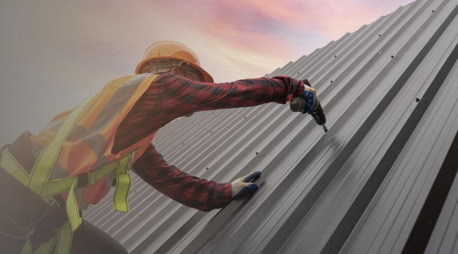 Expert Emergency Roof Repairs services in Lake, MI